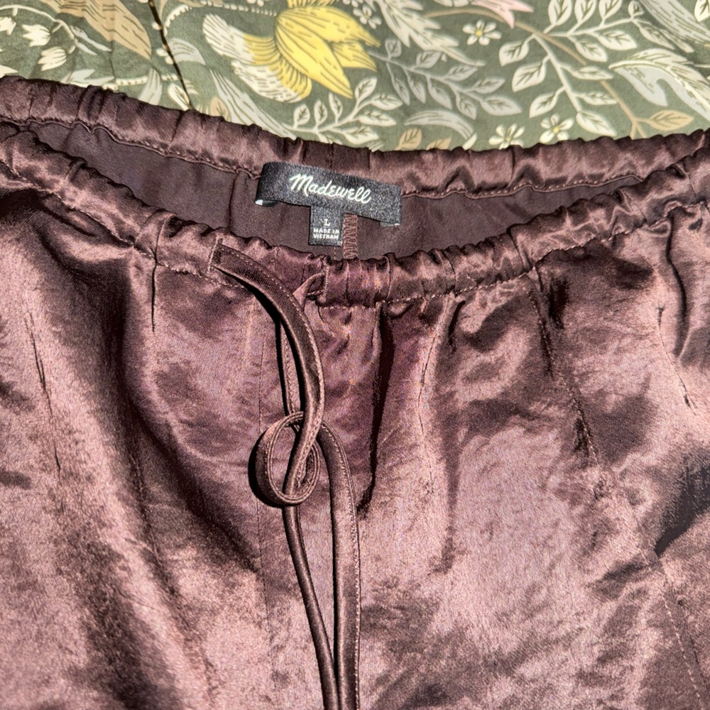 Madewell Pintucked Slim Pull-On Pants in Satin